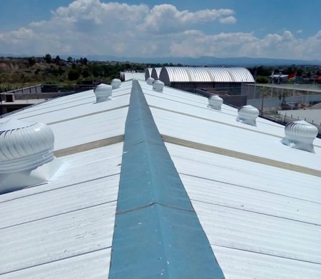 instalacion-de-extractores-atmosfericos-galvanizados-mexico